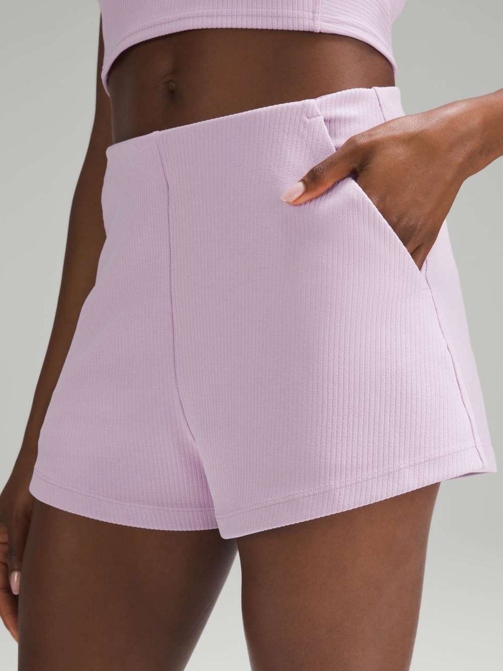 Lululemon Ribbed Softstreme High-Rise Short 2"
Pink Peony Size 4
